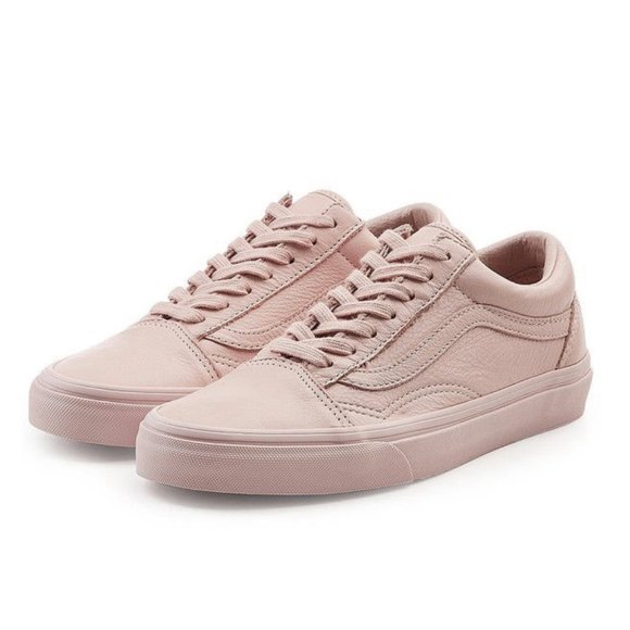 Vans Shoes - Vans pale beige pink leather old skool low top sneakers